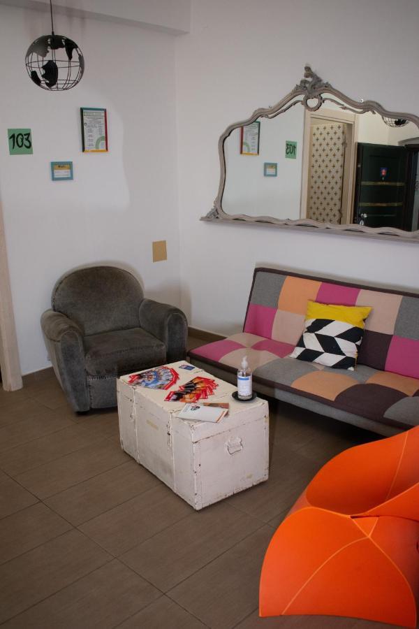 Abbey Hostel Генуя Экстерьер фото