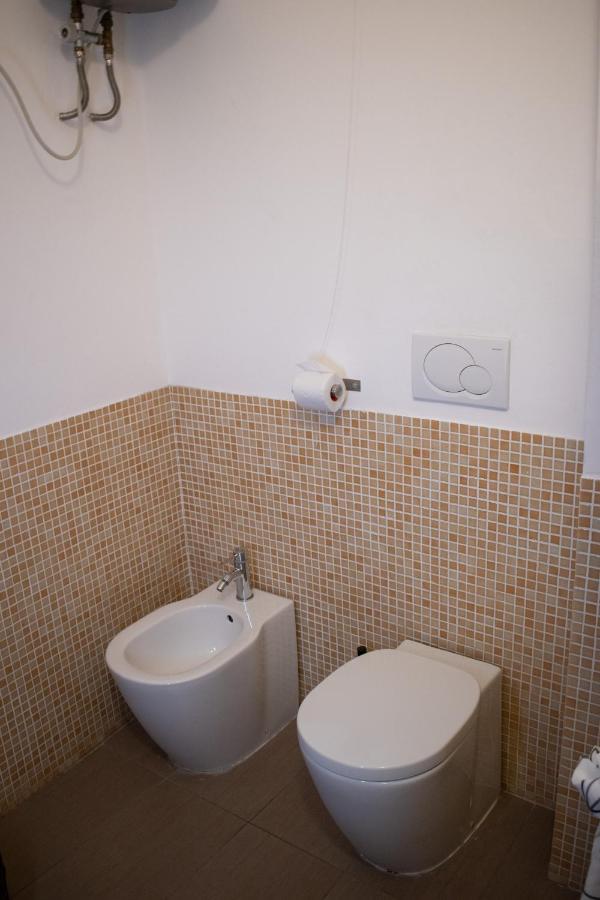 Abbey Hostel Генуя Экстерьер фото